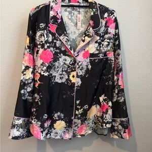 NWT Victoria's Secret Floral Satin PJ Top Sz XL